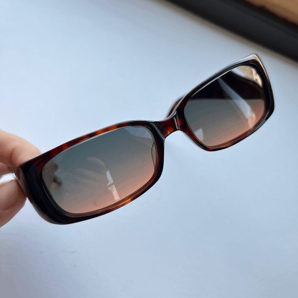 VTG Cosmopolitan Y2K Slim Rectangle Sunglasses Tortoise Gradient Lens